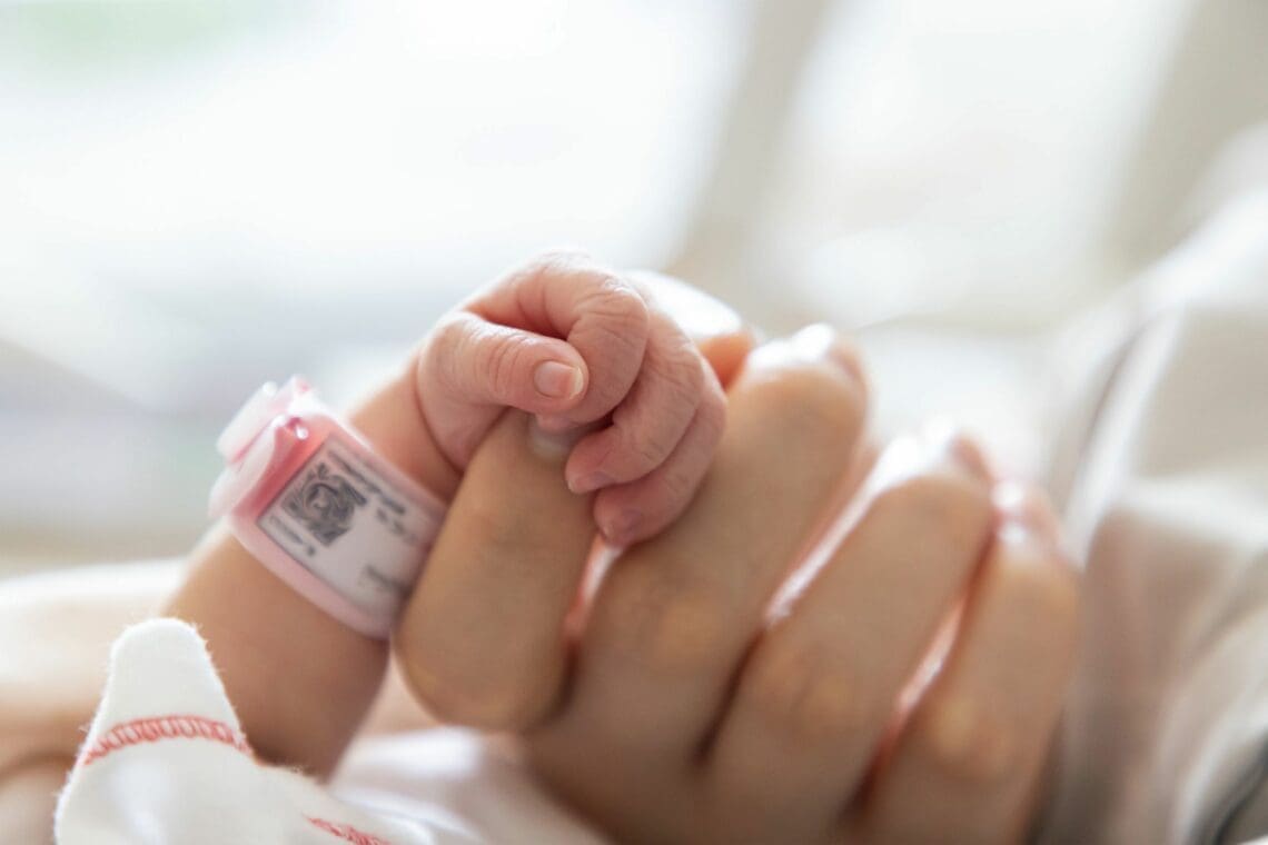 What are the benefits of breastfeeding premature babies?